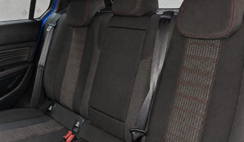 
								PEUGEOT 308 1.5 STYLE completo									