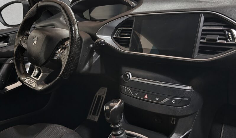 
								PEUGEOT 308 1.5 STYLE completo									