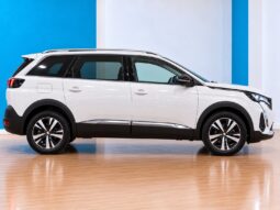 
										PEUGEOT 5008 1.2 ALLURE PACK completo									